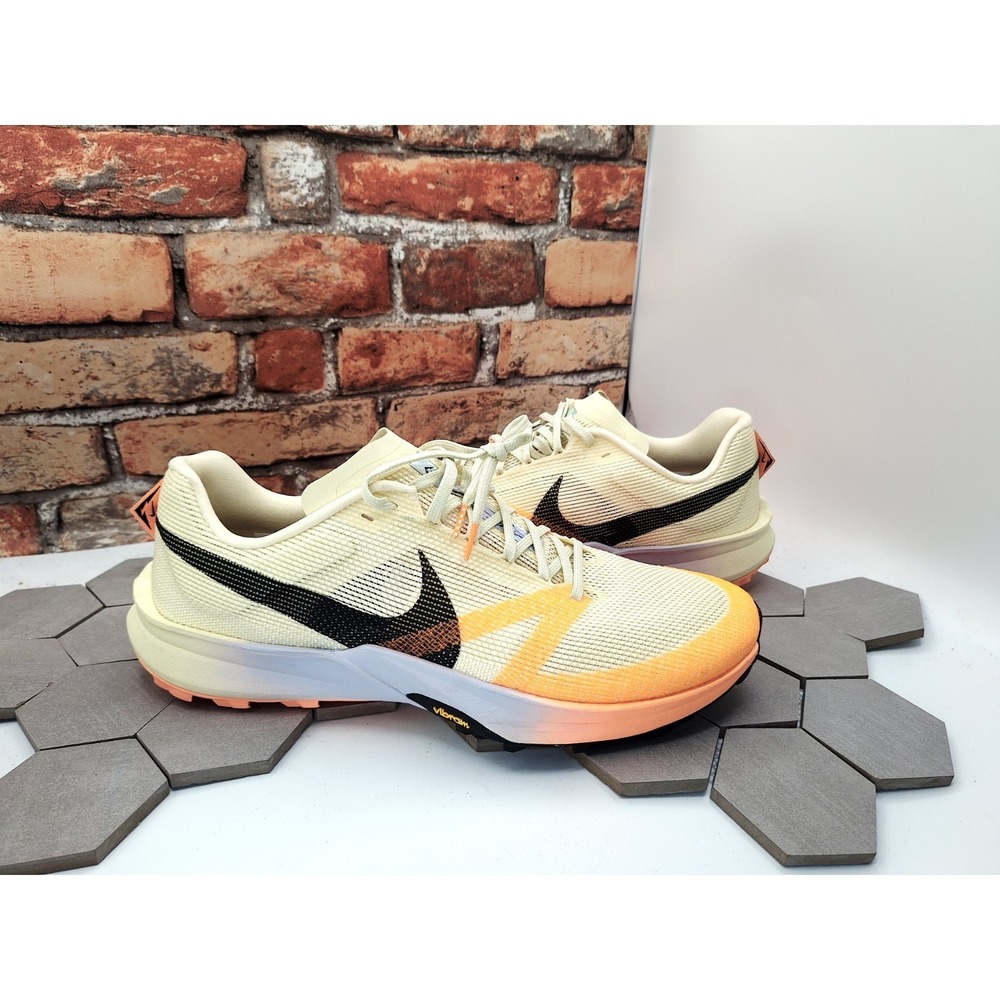 Nike Terra Kiger 10 Alabaster Total Orange Men's Trail Shoes Size 15 FV3929-701